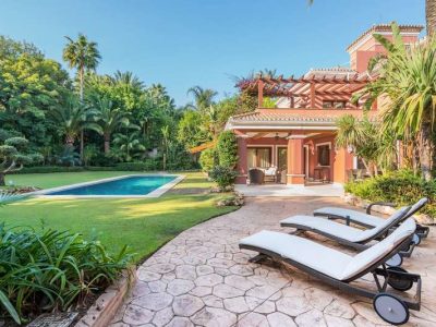 Villa on the Golden Mile, walking distance to the Puente Romano hotel 02