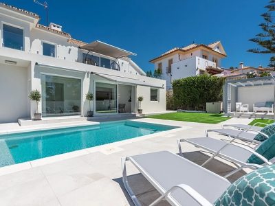 Modern Style Villa in a Quiet Urbanization, Estepona, Marbella