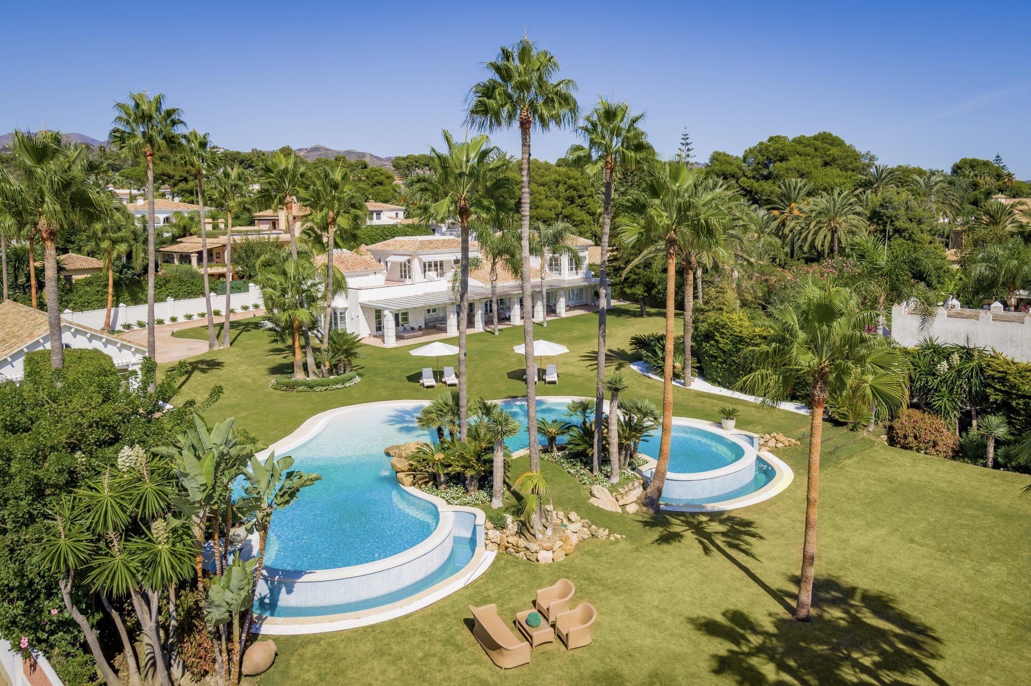 Villa Miro, Luxusvilla zu vermieten in Los Monteros, Marbella