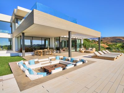 Spektakuläre moderne Luxusvilla in Los Flamingos Golf, Marbella-RESERVIERT