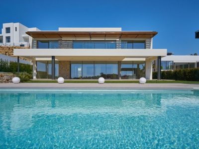 Villa in moderne stijl op de golfbaan van Atalaya, Marbella