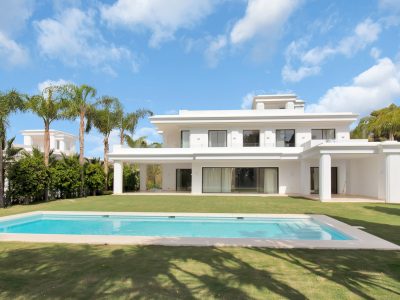 Villas exclusives prêtes à l'emploi à vendre à Golden Mile, Marbella