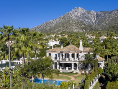Classic Contemporary Style Villa in Sierra Blanca, Marbella
