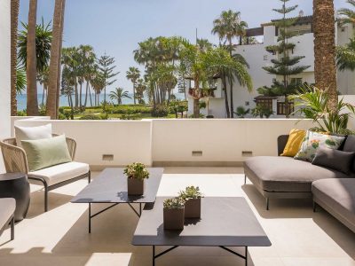 Stijlvol appartement op de begane grond met uitzicht op zee, Puente Romano, Marbella-VERKOCHT