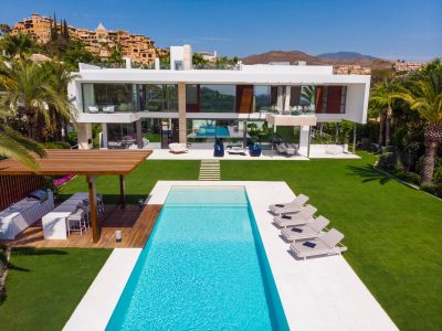 Villa Venere modern sea views villa for holiday rentals in Marbella (28)
