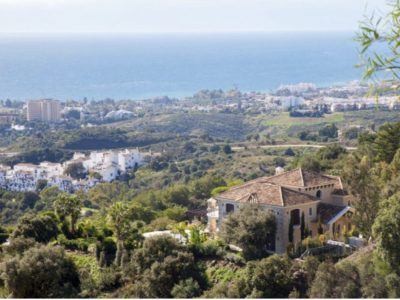 Brand New Luxury Villa with Panoramic Views for Sales in Los Altos de Los Monteros, Marbella East