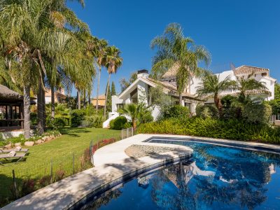Luxe villa te koop in El Rosario, Marbella East