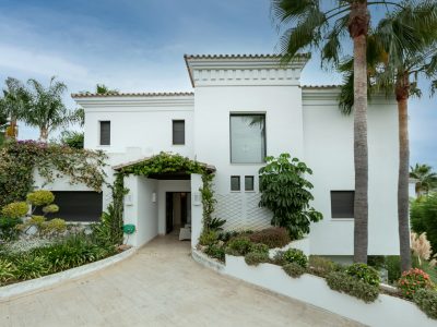 Luxury Villa for Sale in Las Lomas de Magna, Marbella Golden Mile