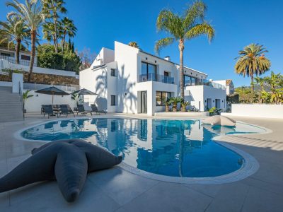 Modern Villa in Las Brisas Nueva Andalucia, Marbella