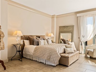 Villa Marina master bed