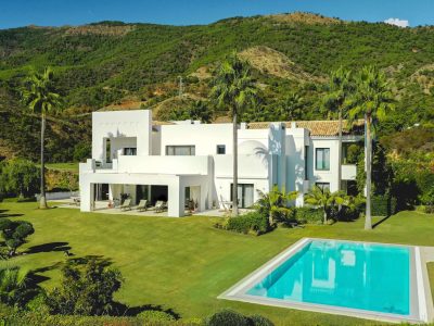 Gloednieuw Frontline Golf Mansion te koop in La Zagaleta, Marbella
