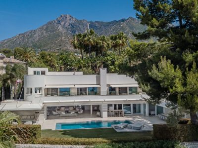 Classical Style Villa for Sale in the Golden Mile, Marbella
