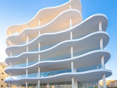 Modernes Penthouse mit Meerblick zum Verkauf in Marbella Ost, Marbella