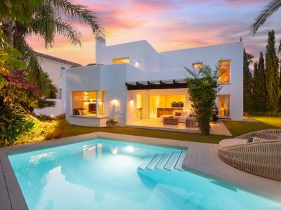 Beautiful Modern Villa for Sale in Superb Location in Golden Mile, Marbella