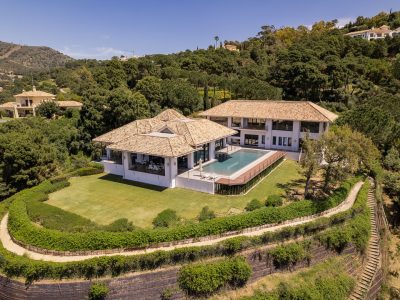 Uniek ontworpen luxe villa te koop in La Zagaleta, Marbella