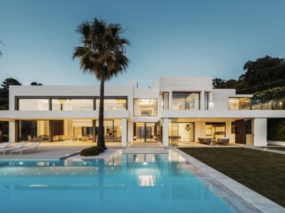 Luxuriöse Villa im zeitgenössischen Stil zum Verkauf in La Zagaleta, Marbella