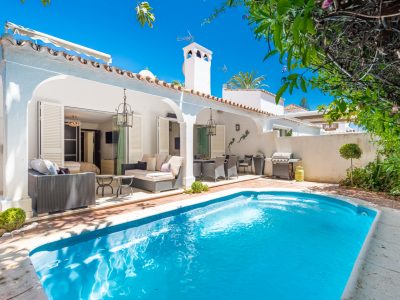 Semi-Detached Beachside Villa for Sale Close to Puerto Banús, Marbella