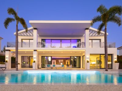 Modern Style Villa for Sale in Nueva Andalucía, Marbella