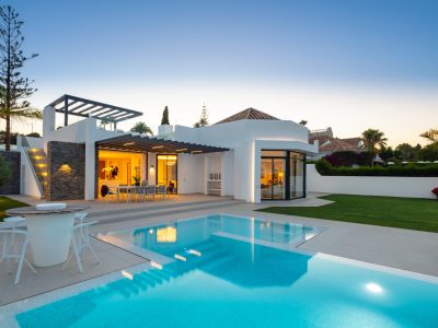 Villa in luxe stijl te koop in Nueva Andalucia, Marbella