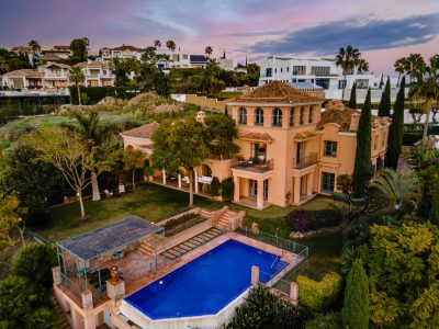 Villa de estilo de lujo en venta en Benahavis, Marbella
