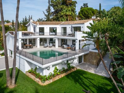 Exklusive Villa zum Verkauf in New Golden Mile, Marbella