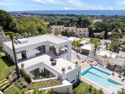 Villa im modernen Stil zum Verkauf in Marbella Ost, Marbella