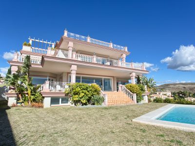 Amazing Villa for Sale in Los Flamingos Golf, Benahavis, Marbella