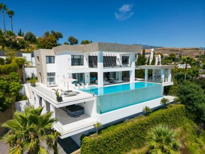 Stunning Contemporary Villa for Sale in New Golden Mile, Marbella