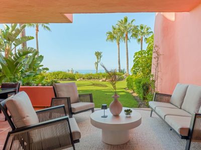 Strandnahe Wohnung zum Verkauf in der New Golden Mile Marbella