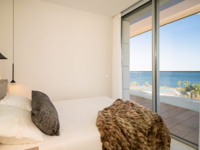 NVOGA-THE-EDGE-Estepona-Fronline-beach-apartment-0945-Editar-scaled