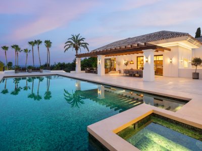 Opulentes Herrenhaus mit Meerblick in der Golden Mile zu verkaufen, Marbella-VERKAUFT
