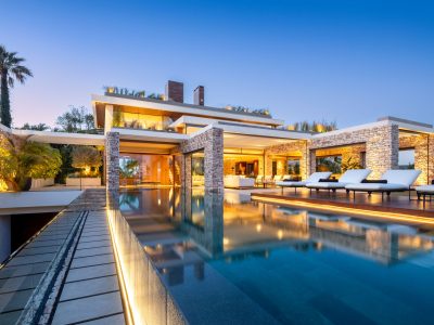 Prachtige villa te koop met uitzicht op zee in Nueva Andalucia, Marbella