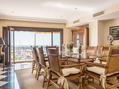 Impressive double apartment by the marina of Puerto Banús! 04