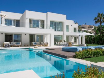 Villa Clemente, Luxury Beachfront Villa to Rent in Golden Mile, Marbella