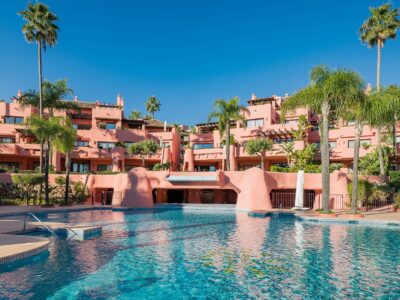 Luxury Beachfront Penthouse in New Golden Mile Marbella