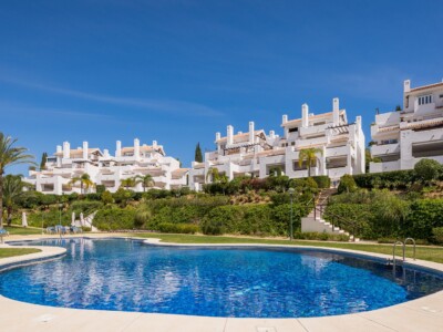 Beachfront Apartment for Sale in Los Monteros, Marbella East