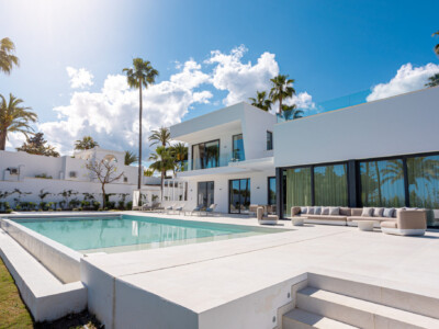 Brand-New Villa for Sale in El Paraíso, New Golden Mile