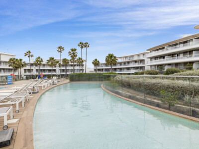 Luxury Beachfront Apartment for Sale in New Golden Mile
